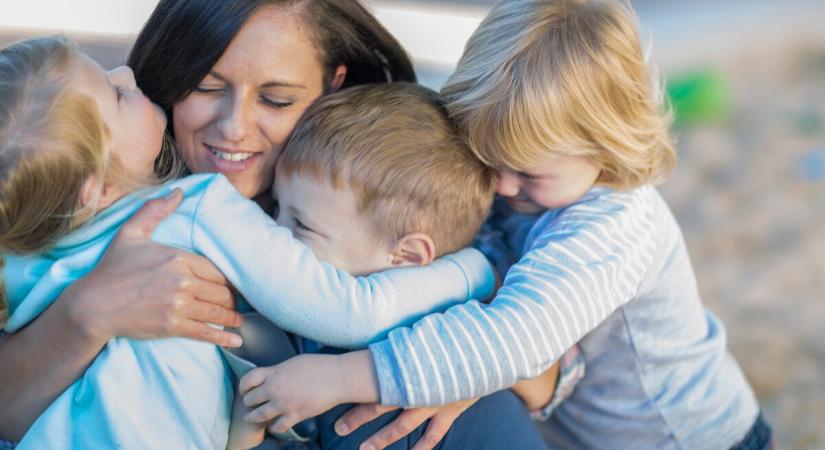 NAV: a háromgyermekes anyáknak még most is megéri nyilatkozni az idei kedvezményről