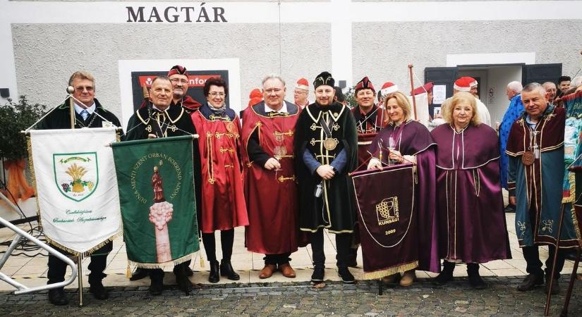 Tihanyban vendégeskedtek az adonyiak