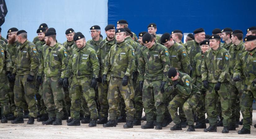 Teljes mértékben átveszi a Tisza az Európán végigsöprő háborús őrületet, Magyar Péter jászsági sztárjelöltje is visszaállítaná a sorkatonaságot, mert „nagy űr van a fiatalok erkölcsi nevelésében”