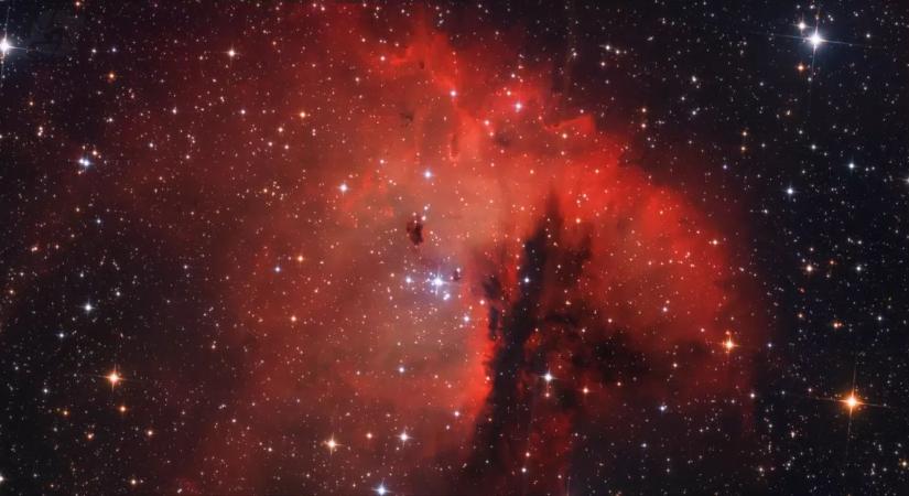 Sejtelmes vörösség az égen: a Pacman-köd