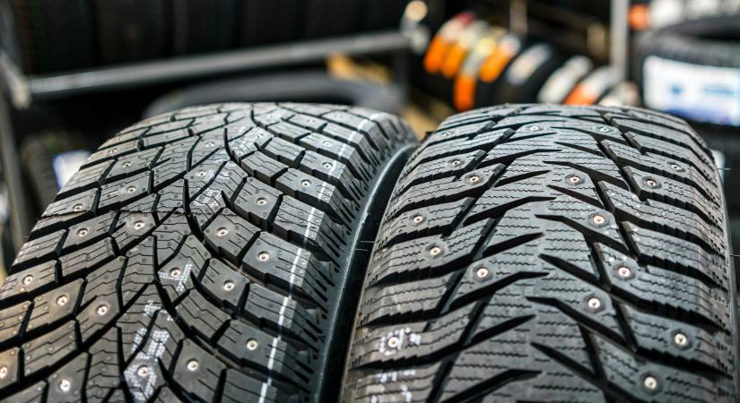 Ezt nem csinálhatja akárki az autókkal a kertjében