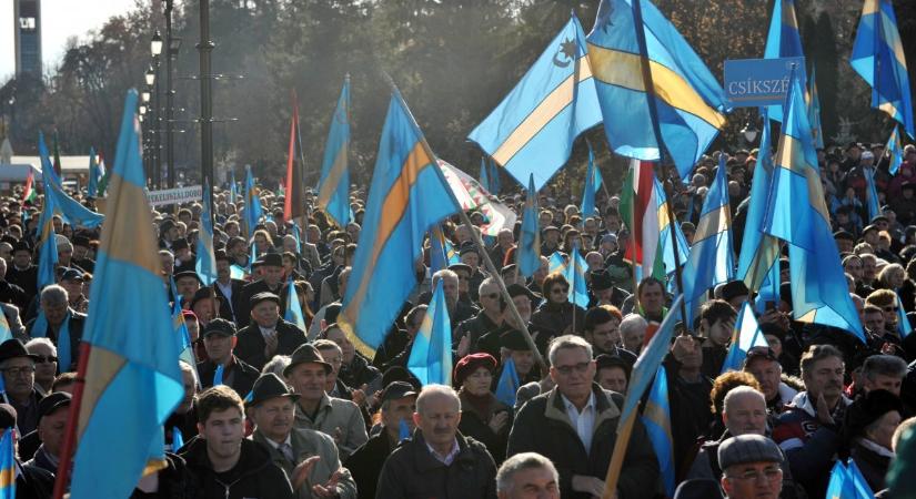 Az EMSZ ismét kezdeményezi a Székelyföld autonómiastatútumával kapcsolatos törvénytervezet benyújtását Románia parlamentjébe