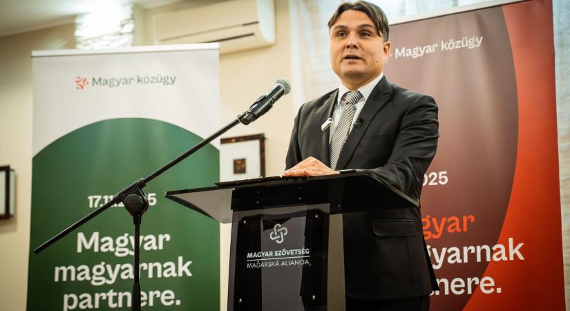 „Nincs veszett ügy, de vesztegetni való időnk sincs!” – hangzott el a vágsellyei Magyar Közügy konferencián