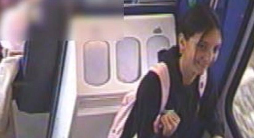 Felismeri ezt a lányt? Lopott bankkártyával fizetett debreceni üzletekben