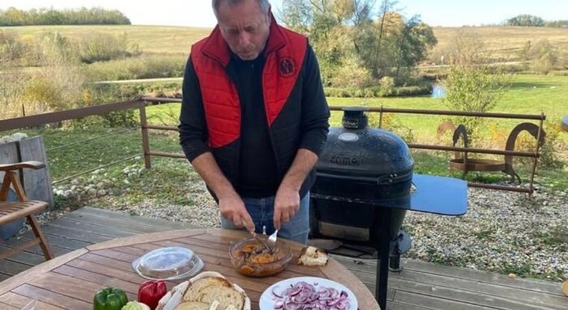 Kassai kacsamáj lilahagymával és pirítóssal - Fodor Erika konyhájából