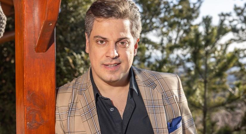 Nagy Sándor újra szerelmes: 20 évvel fiatalabb barátnője van A mi kis falunk sztárjának