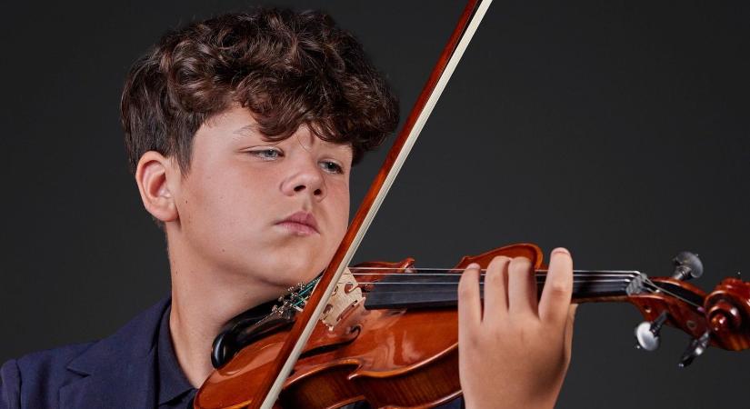 Kitűnően szerepelt a galántai Fehér Filip a 2025-ös Hubay Jenő Nemzetközi Hegedűversenyen