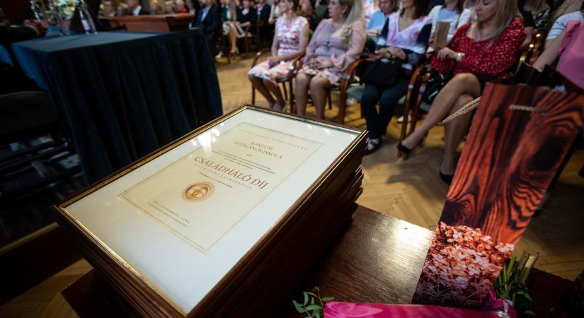 Elindult a Családháló díj 2025-ös jelölési időszaka!