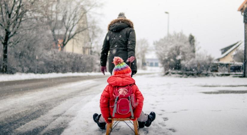Szánkózni szeretnél a hétvégén? Mutatjuk, hol van a legnagyobb esély a havazásra
