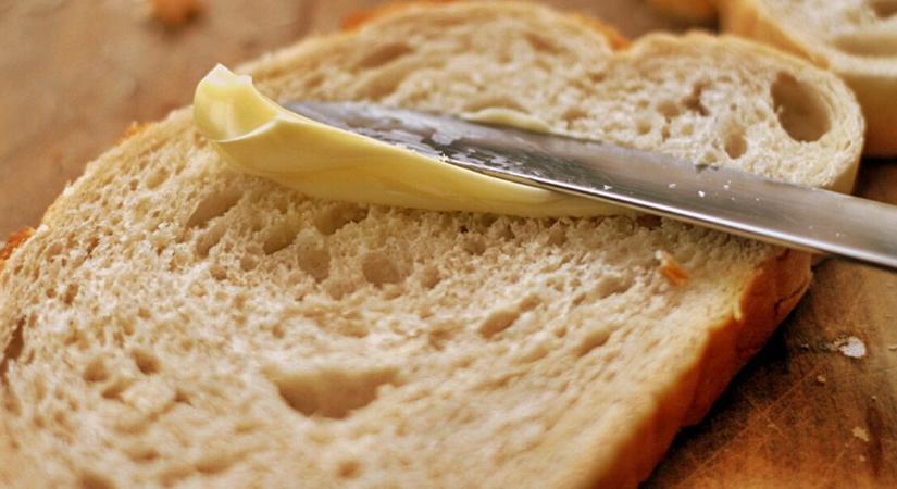 Villámgyors házi kenyér: egyszerű recept gyúrás nélkül