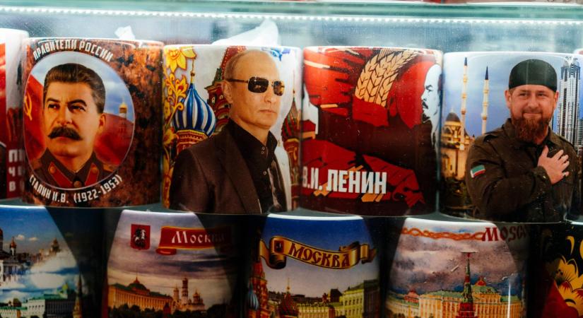 Telegraph-elemzés: Putyin felfalja a saját támogatóit. Így buknak el a diktátorok