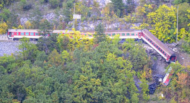 Ráž: A szádalmási vonatbalesetet a mozdonyvezető hibája okozta