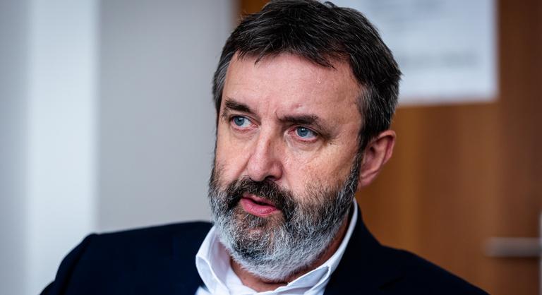 Bejelentette a kormánybiztos, felül kell vizsgálni a Nemzeti Alaptantervet