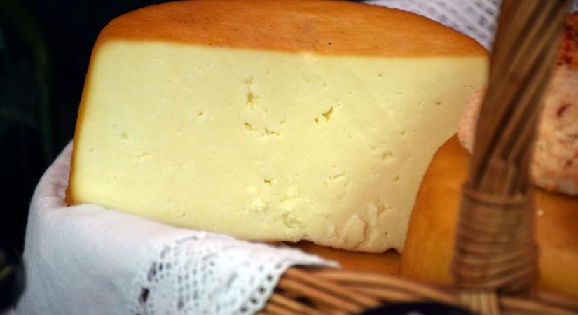 Visszahívták ezeket a sajtokat, mert üvegdarab lehet bennük