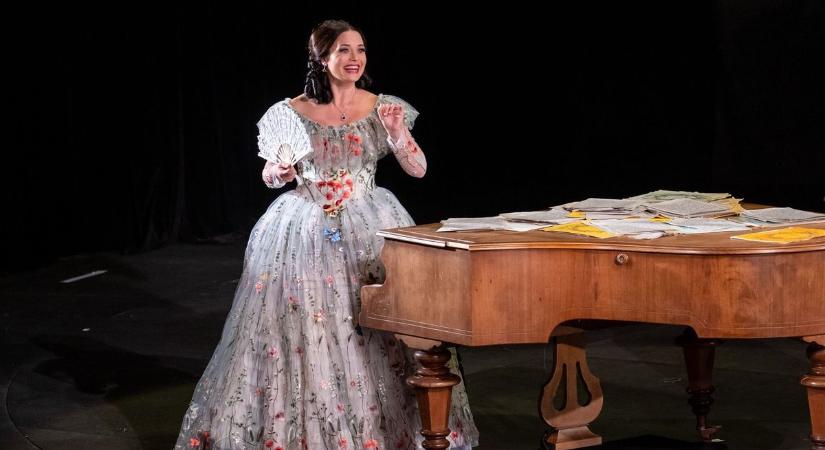 A soproni színpadon elevenedik meg a francia díva és a magyar himnusz atyjának története