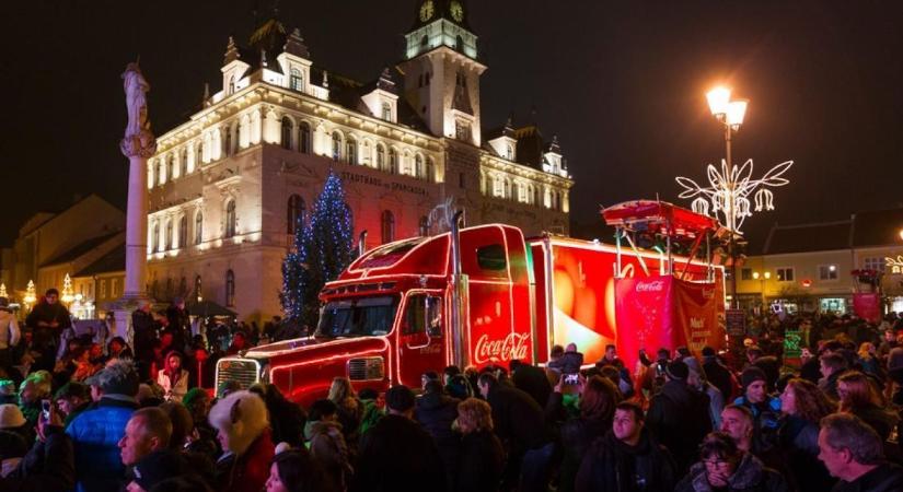 Begurul a karácsony, mutatjuk hol bukkan a legendás Coca Cola kamion