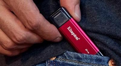 Villámgyors adatmozgatás – itt a Kingston kétcsatlakozós SSD-je