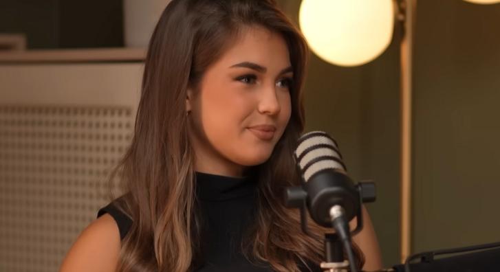 Úgy hírlik, babát vár Fésűs Nelly 22 éves lánya, Horváth Csenge