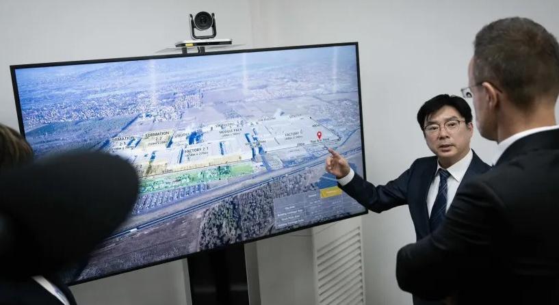 Bodnár: Teljes technológiai váltást hajt végre a Samsung, de nem lesz kevésbé szennyező