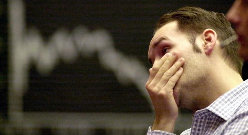 Hegymenetbe kapcsolt a forint a tőzsdei viharban