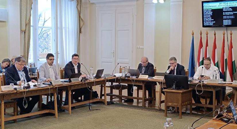 A szolnoki közgyűlés döntött: nem épülhet akkumulátorgyár a városban