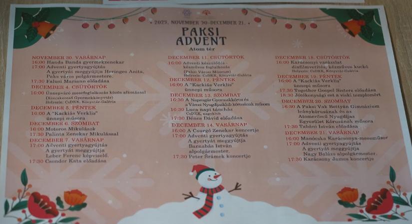 Paksi Advent az Atom téren