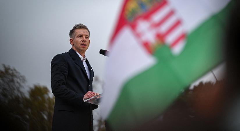 Magyar Péter elárulta, mikor szólalhatnak meg a Tisza képviselőjelöltjei