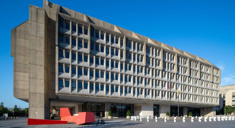 Visszatérés a rendhez? Az amerikai szövetségi kormány építészete a Trump-korszakban