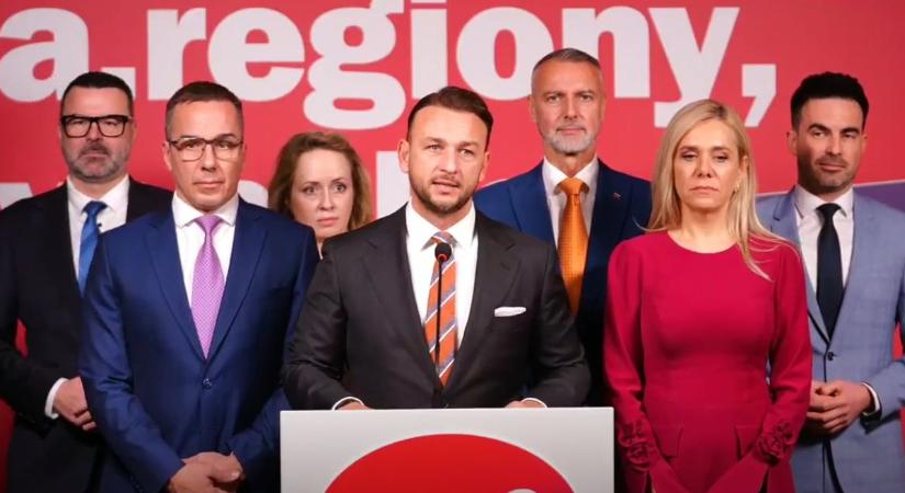 A Hlas kész tárgyalni a miniszterek és a kormány egésze elleni bizalmatlansági indítványokról