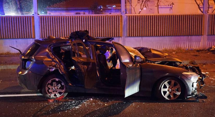 Megrázó felvételek az M3-ason történt tragikus baleset helyszínéről, így próbáltak segíteni a rendőrök