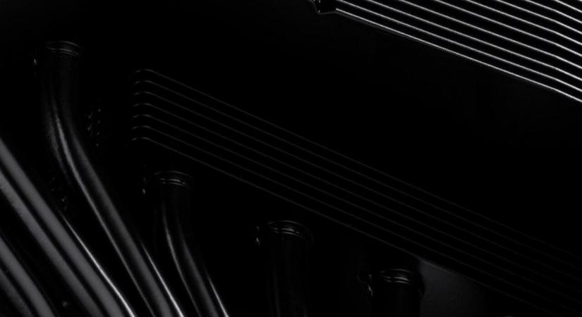 Valami fekete közeleg…