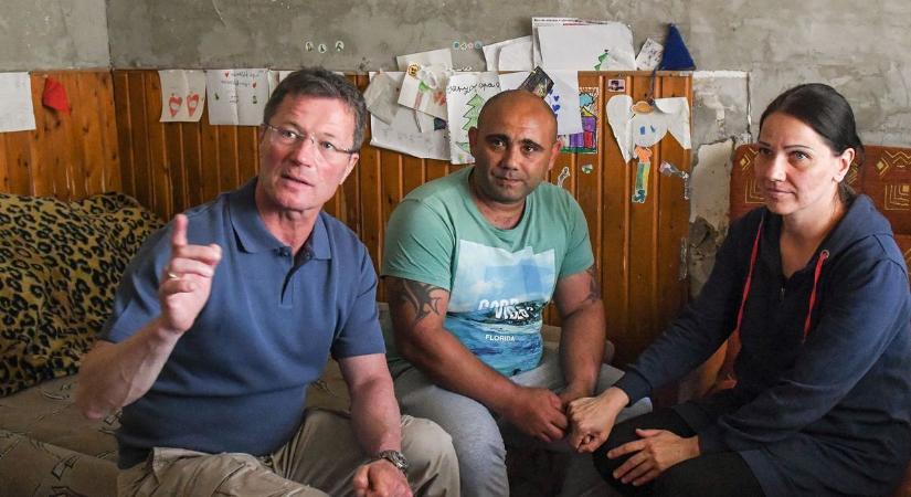 Leszakadt a födém, miközben forgott a kamera – a fülöpszállási Merucza család élete a szemünk előtt változik meg az Újratervezésben!