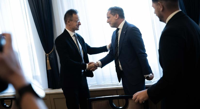 Szijjártó Péter: a távozó amerikai ügyvivő kiemelkedő szerepet játszott a kétoldalú kapcsolatok javításában