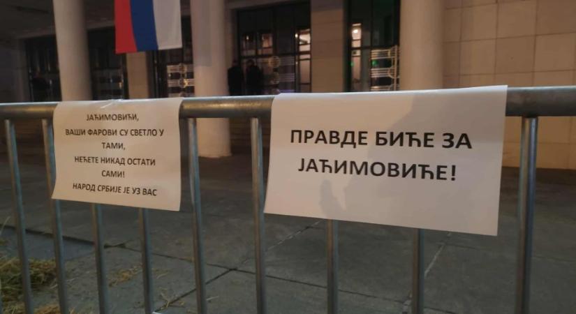 Szabadon engedték az éhségsztrájkoló fuvaros fiát, ki sem hallgatták