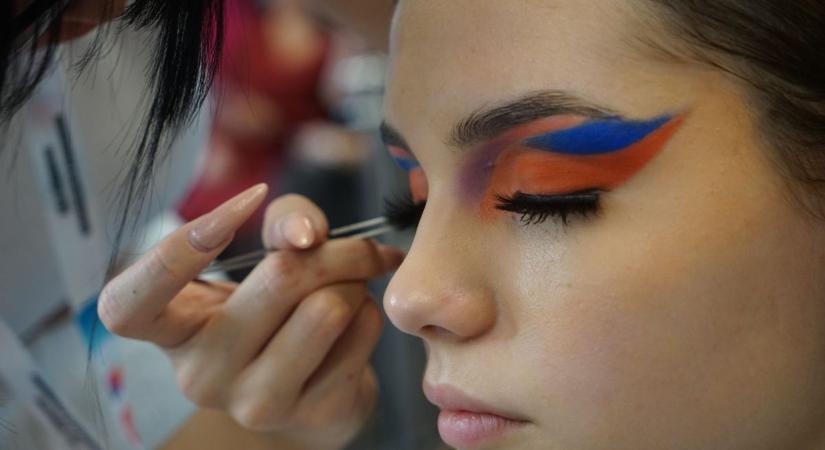 Sellőfonat, fantáziasmink és masszázs a hullámok hátán (galéria)