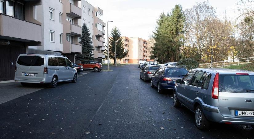 Tiszta csapvíz, meleg konvektor, s még az autók is új aszfalton pihennek (galéria)