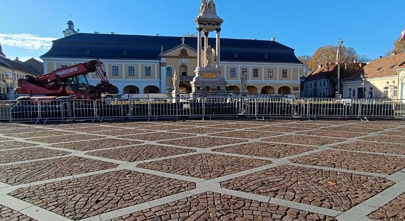 Videón, hogy készül Esztergom az adventre