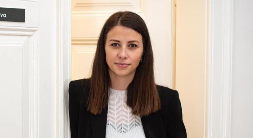 A szlovén EU-képviselő, Irena Joveva díjat kapott Szerbiában, Hrkát is meglátogatta