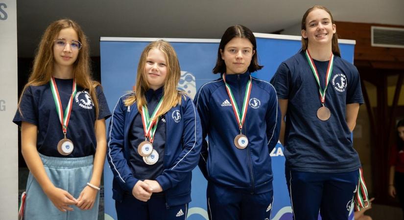 Érmekkel megpakolva tértek haza az országos bajnokságról a kaposvári búvárúszók