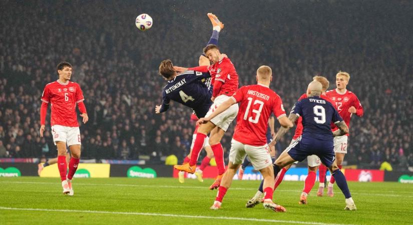 Scott McTominay ollózós gólt lőtt, őrült meccsen jutott ki Skócia a vébére