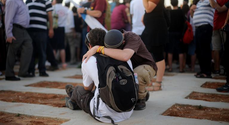 Nem érez gyűlöletet fia gyilkosai iránt, de október 7. után semmivé lett a naivitása