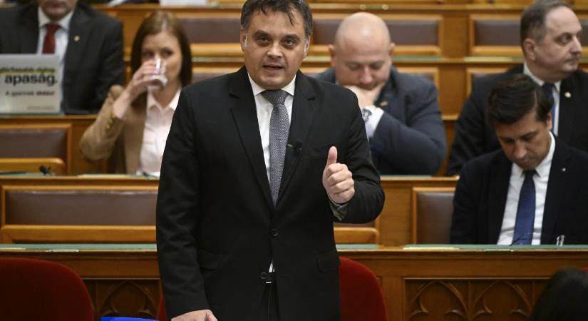 Arról levelezett az államtitkár és a helyettes államtitkár, hogy egy be nem válogatott tiszás jelöltjelöltről a főispáni értekezleten tárgyalnak majd