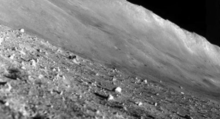 Rozsdát találtak a Holdon, felboríthatja az eddigi elképzeléseket