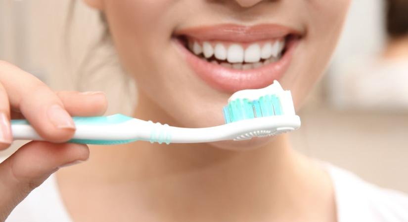 Bizarrnak tűnik, de működik: így derítsd ki, van-e fogproblémád