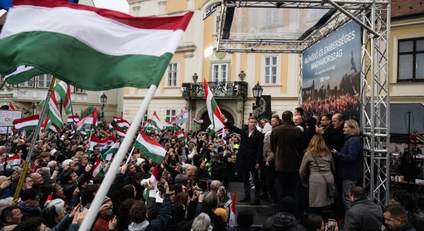 Kik mérkőznek meg a Tisza legismertebb arcaival?