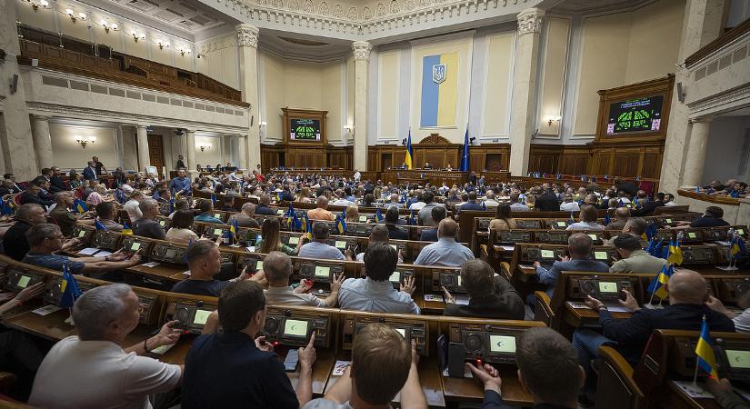 Nem csitul a korrupciós botrány: másodszor is nekifutnak a miniszterek menesztésének Ukrajnában