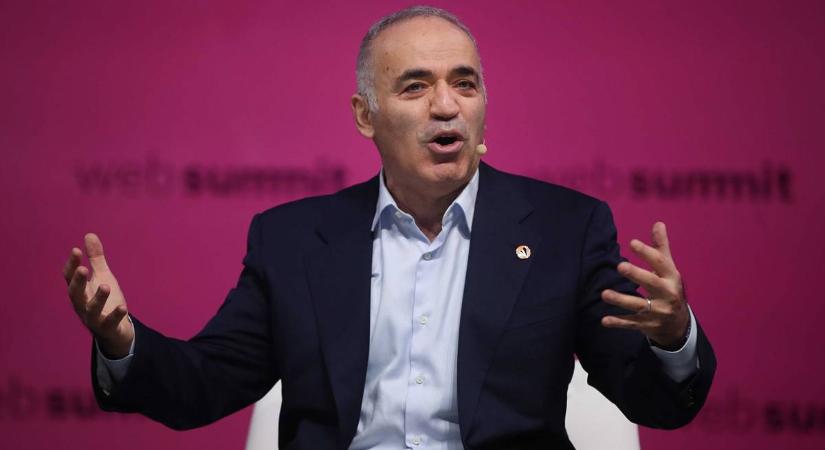 Az orosz sakkvilágbajnok szerint a Nyugat gyávasága és gyengesége miatt tört ki a háború Ukrajnában