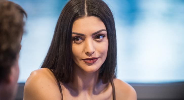 Kulcsár Edina saját kezűleg fogott bele otthona felújításába, videón, ahogy tört-zúzott