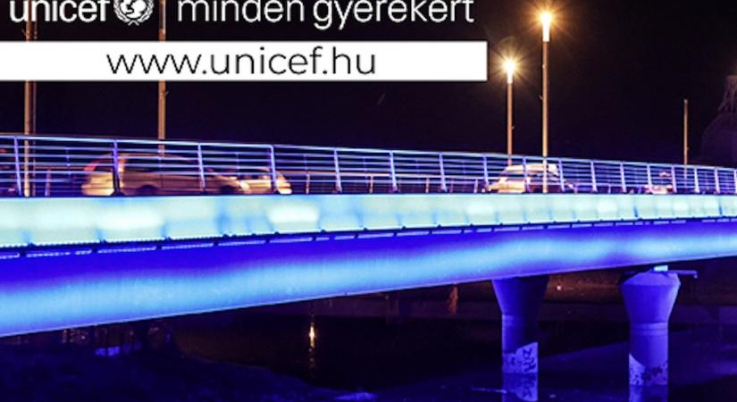 Győr is kékbe öltözik a Gyermekjogok Világnapján