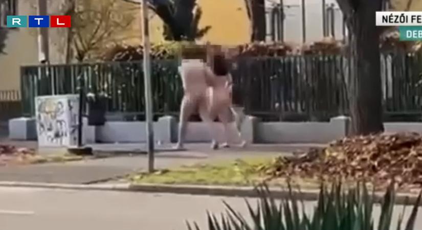 Kiderült, miért sétált pucéran a debreceni család